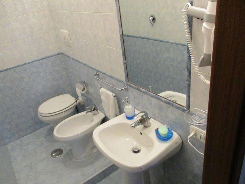 רומא Maxim Rooms מראה חיצוני תמונה