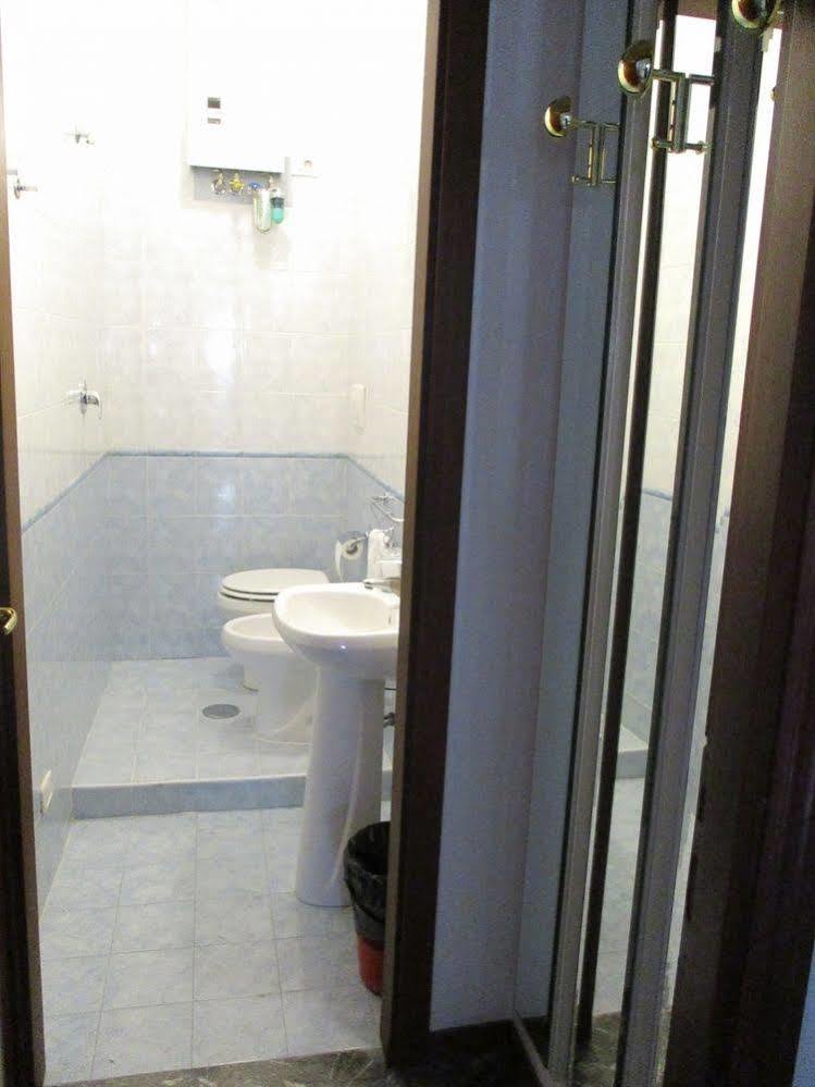 רומא Maxim Rooms מראה חיצוני תמונה